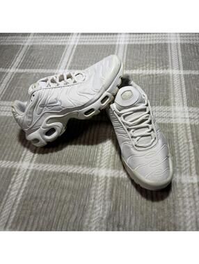 Nike Women's White Trainer